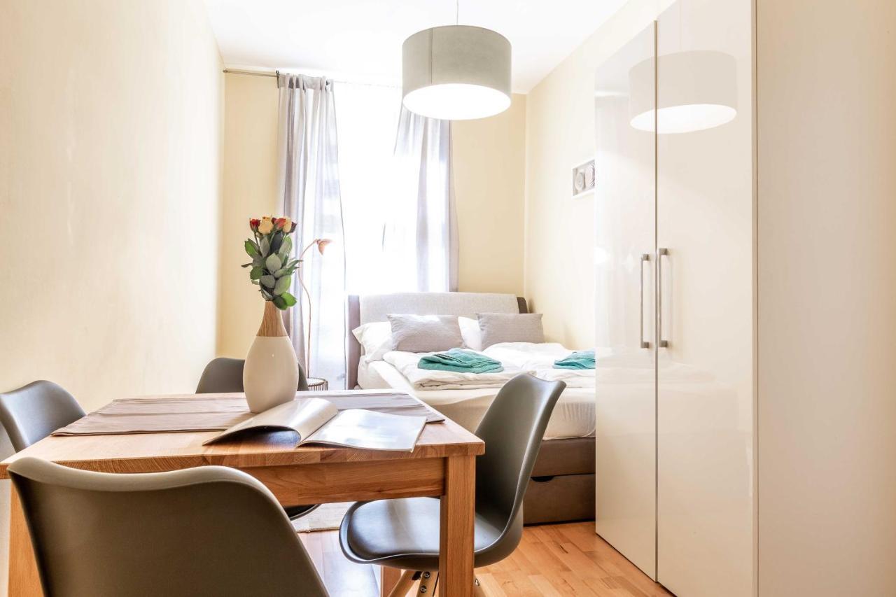 & Business 1140 Apartment